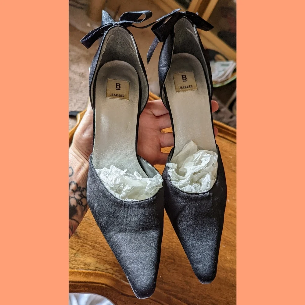 Ted Baker Classy Black Satin Pumps - Picture 3 of 7